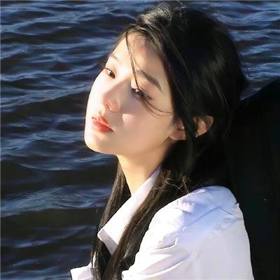 偷偷接吻